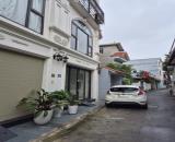 Bán nhà mặt ngõ oto, full nội thất, view sông, Long Biên, hơn 5 tỷ