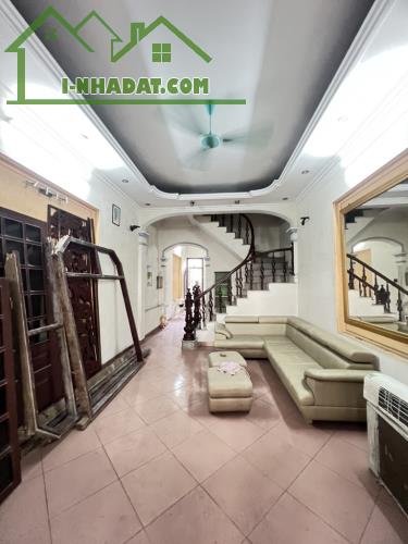 BÁN ĐẤT TẶNG NHÀ TƯ ĐÌNH – Ô TÔ VÀO TẬN ĐẤT – 137m² - MT 4,4M – GIÁ CHỈ 17,5 TỶ - 1