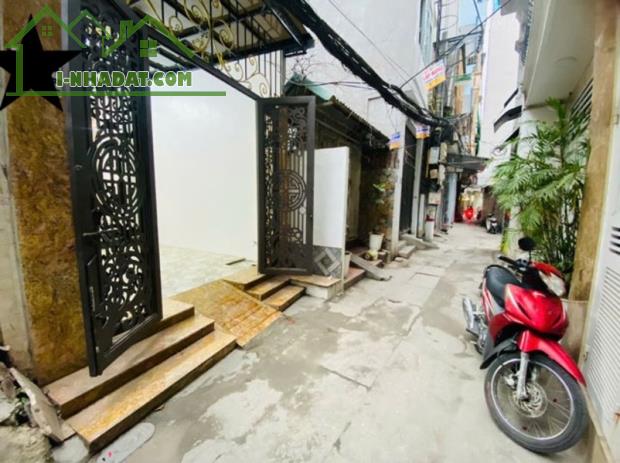 Nhà riêng Hoàng Mai, 5PN, 4 tầng, thang máy, 64m2, ngõ thông, mặt tiền thoáng, Giá 11,8 tỷ