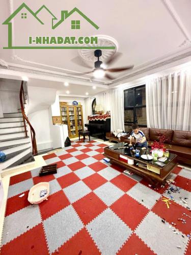 NHÀ ĐẸP TÂY SƠN Ở NGAY - TRUNG TÂM ĐỐNG ĐA DT 31m2 6 tầng MT 6.2m Giá 9.7 tỷ