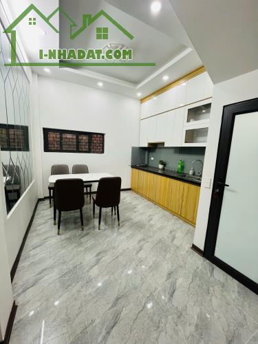 Cho thuê nhà Đại Từ Full đồ 4 tầng x 40m2, 4 ngủ, 12 Triệu Full đồ ở gia đình vào ngay - 1
