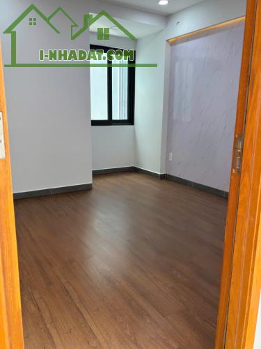 Nhà Mới 3 Tầng Cách Nặt Tiền 15M Hẻm Thẳng Xe Hơi Sổ Vuông 53m2 Gía 6,1 Tỷ Thương Lượng - 4
