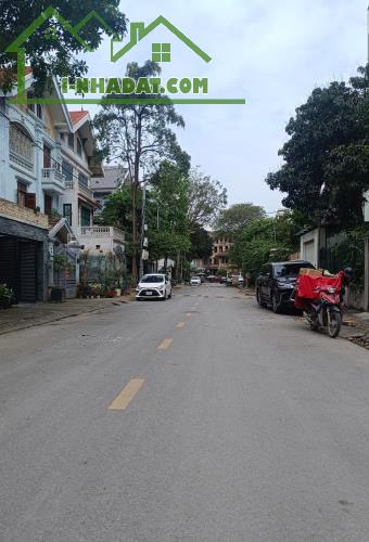 Lô góc vỉa hè xây căn BT liền kề tuyệt đỉnh  sát KĐT Việt Hưng - 15,6 tỷ.