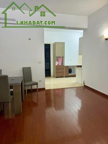 Cho thuê căn hộ 1204 CT4-5 Yên Hoà – Cầu Giấy, mặt đường Dương Đình Nghệ, 13 triệu/tháng - 1