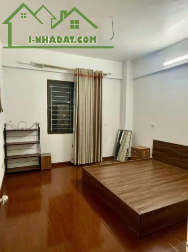 Cho thuê căn hộ 1204 CT4-5 Yên Hoà – Cầu Giấy, mặt đường Dương Đình Nghệ, 13 triệu/tháng - 3