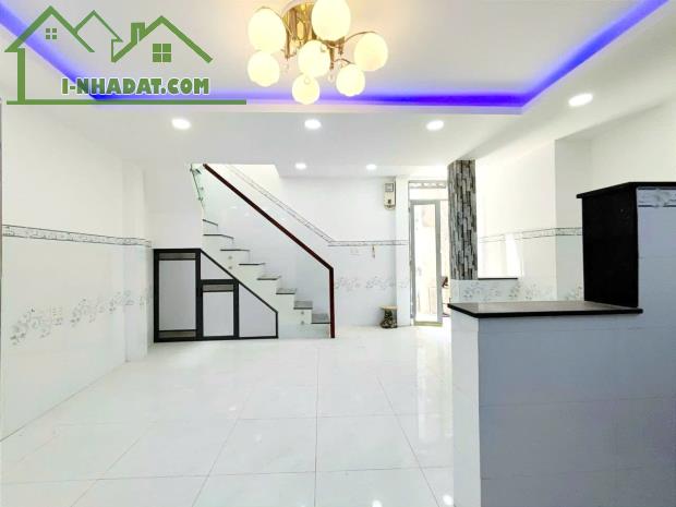 Nhà mới 2 tầng hẻm 314 Âu Dương Lân P3Q8. 3.5 tỷ TL