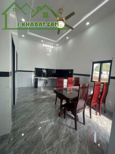 Kẹt Ngân Hàng Chủ bán Gấp Ngôi Nhà cấp 4 Khu An Ngãi giá Chỉ 1ty3 - 4