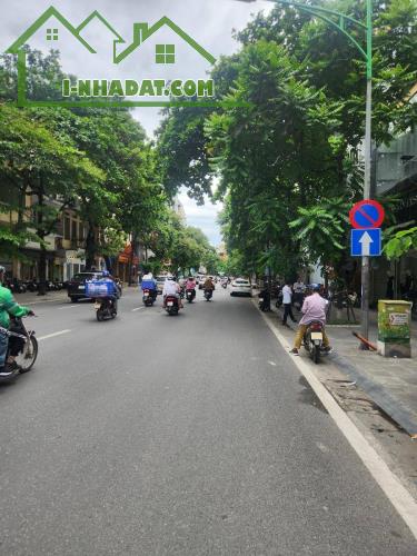 Mặt Phố Kim Ngưu 200M2 70 Tỷ Lô Góc 3 Thoáng Đầu Phố Sát lò đúc