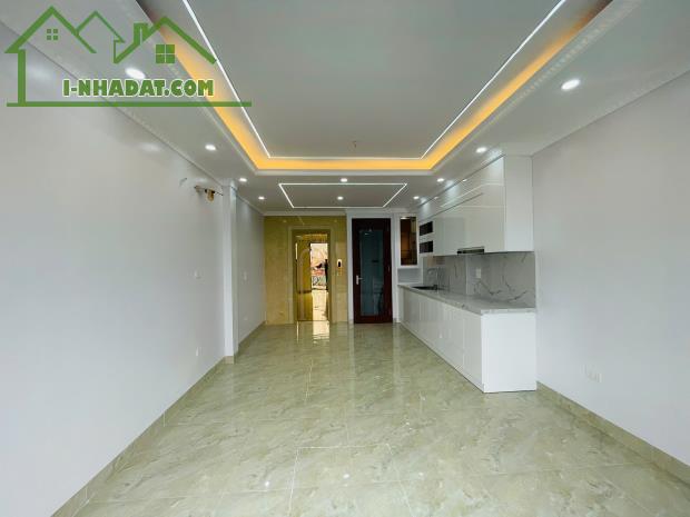 Nhà cực đẹp 40m2x6T thang máy. Ngõ nông- rộng- thoáng, trung tâm phố Nguyễn Khánh Toàn.