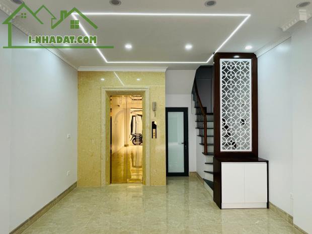 Nhà cực đẹp 40m2x6T thang máy. Ngõ nông- rộng- thoáng, trung tâm phố Nguyễn Khánh Toàn. - 1