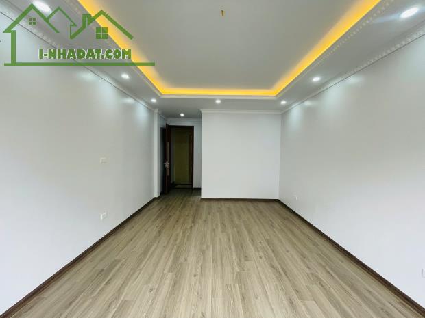 Nhà cực đẹp 40m2x6T thang máy. Ngõ nông- rộng- thoáng, trung tâm phố Nguyễn Khánh Toàn. - 2