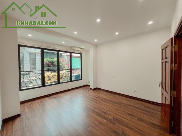 PHÂN LÔ QUÂN ĐỘI – Ô TÔ TRÁNH – THANG MÁY – KINH DOANH ĐỈNH- HOÀNG VĂN THÁI - 2