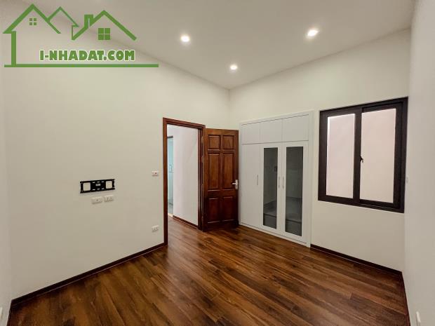 PHÂN LÔ QUÂN ĐỘI – Ô TÔ TRÁNH – THANG MÁY – KINH DOANH ĐỈNH- HOÀNG VĂN THÁI - 4