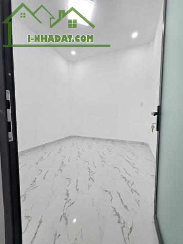 Nhà 2 tầng mới, nở hậu đối diện trường học Khánh Bình Âu Dương Lân P3Q8. Giá 3,89 tỷ TL - 4