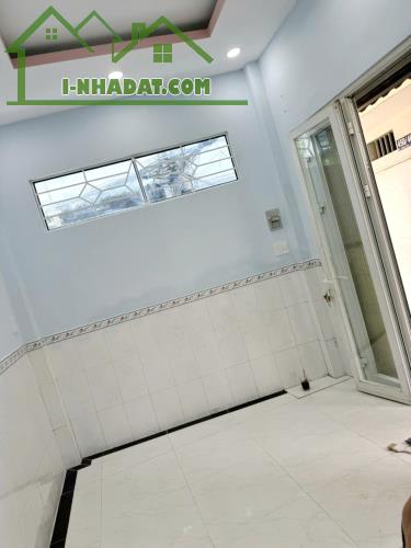 Căn góc 3 tầng hẻm 432 Dương Bá Trạc P1Q8. Giá 2,18 tỷ TL