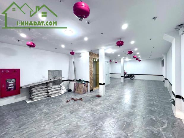 TOÀ NHÀ DÒNG TIỀN MỚI 28 PHÒNG KHÉP KÍN -  - DÒNG TIỀN 1,8 TỶ/NĂM - PHỐ MỸ ĐÌNH - GIÁ CHỈ