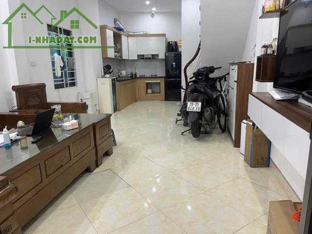 Bán Nhà 33.7m x3 Tầng Đại Tự - Hoài Đức