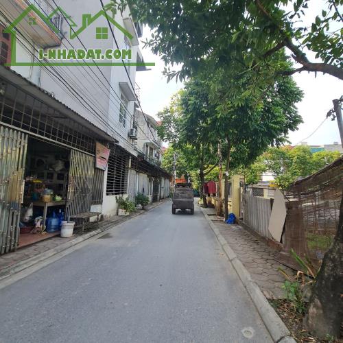 Bán 77m2 đất trong đê Đông Dư, Gia Lâm, 7 chỗ chạy thông, vào nhà. Lh 0989894845 - 2