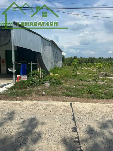 Kẹt nợ bán gấp 250m2 đất thổ cư  xây trọ giá 420tr.