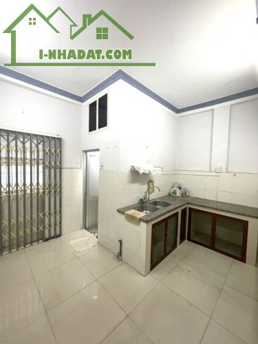 NHÀ ĐẸP QUANG TRUNG GV - GẦN NGÃ 4 VỚI PHẠM VĂN CHIÊU - 2 MẶT HẺM TRƯỚC SAU - 40M² - 3 TẦN - 2