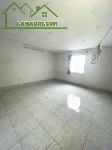 NHÀ ĐẸP QUANG TRUNG GV - GẦN NGÃ 4 VỚI PHẠM VĂN CHIÊU - 2 MẶT HẺM TRƯỚC SAU - 40M² - 3 TẦN - 3