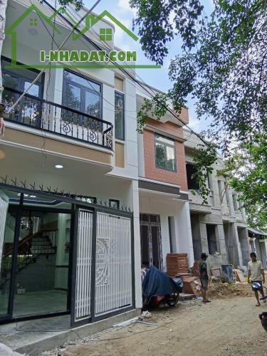 Nhà mới xây gần chợ Hóa An 3 tỷ/61 m2,/1 lầu 1 trệt 3 phòng ngủ