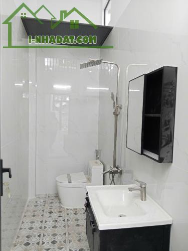 Nhà mới xây gần chợ Hóa An 3 tỷ/61 m2,/1 lầu 1 trệt 3 phòng ngủ - 4