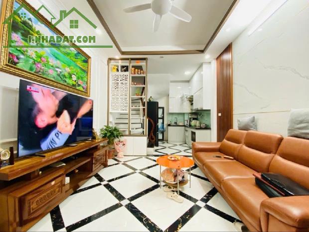 Cực mới- TÔ VĨNH DIỆN- gần 10 tỷ- 31m2- Nhà siêu đẹp- chất- nét. - 1