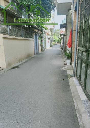 BÁN NHÀ Ở NGỌC THỤY, LONG BIÊN, 38M2, 3 TẦNG, DÂN XÂY CHẮC CHẮN, LÔ GÓC THOÁNG, HƠN 6 TỶ
