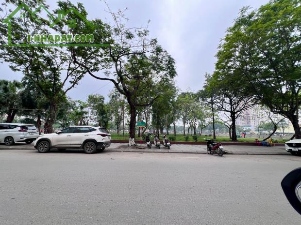 MẶT PHỐ ĐỀN LỪ - 139M² - MẶT TIỀN 5M - GIÁ 59.5 TỶ - HAI THOÁNG - KINH DOANH ĐỈNH CAO - KH