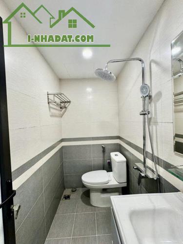 DÂN XÂY Đàm Quang Trung 45m,4 tầng,full nội thất,gần phố,ô tô đỗ cổng,chỉ hơn 8 tỷ - 4