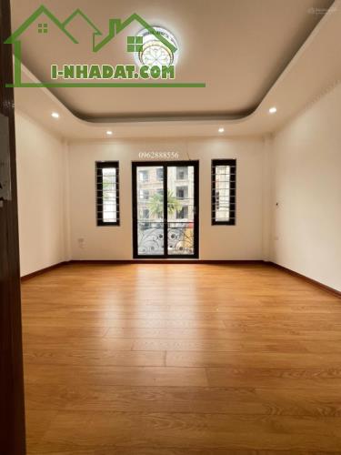 Gần ngay  Ql6 đúng  ,nhà mới tinh 5 tầng tại Biên Giang - Hà Đông , - 3