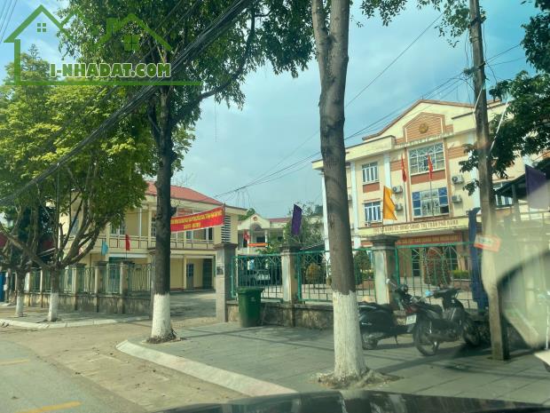 BÁN NHÀ MẶT ĐƯỜNG QL279 – TRUNG TÂM KINH DOANH VĂN BÀN, LÀO CAI – DIỆN TÍCH 300M² – 1 TỶ 1 - 1