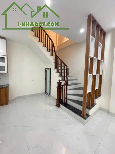 Gần ngay  Ql6 đúng  ,nhà mới tinh 5 tầng tại Biên Giang - Hà Đông ,