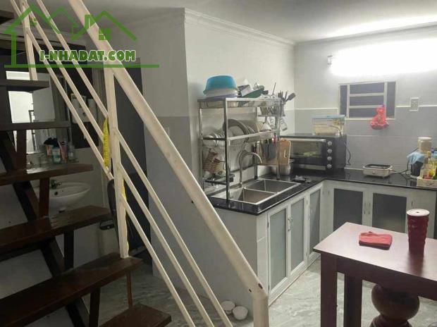 NHÀ GIÁ TỐT ĐÔNG HƯNG THUẬN – SHR – LÔ GÓC 2 MẶT THOÁNG –HẺM XE 3 GÁC CHẠY VÒNG – CHỈ