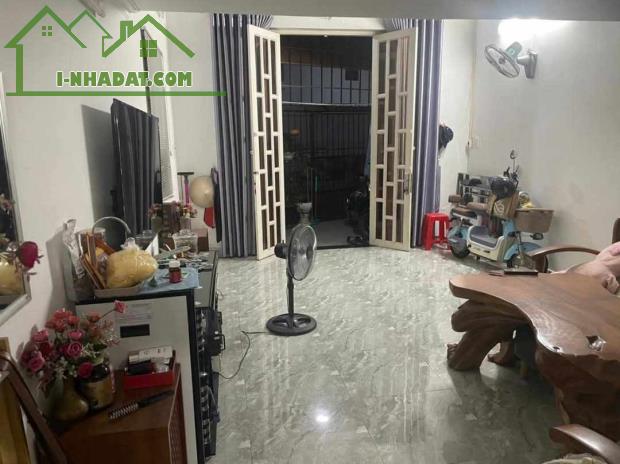 NHÀ GIÁ TỐT ĐÔNG HƯNG THUẬN – SHR – LÔ GÓC 2 MẶT THOÁNG –HẺM XE 3 GÁC CHẠY VÒNG – CHỈ - 1