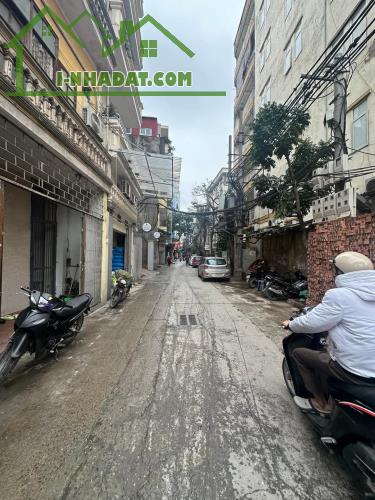 Bán nhà 5 tầng mới xây phố Trần Hòa, ô tô tránh, kinh doanh, chỉ 10.85 tỷ.