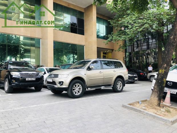 Bán Nhà Mặt Phố Láng Hạ. Đống Đa. Ô Tô. Vỉa Hè. DT 120m2. MT 5,4m. 5 Tầng. Giá 59,8 Tỷ.