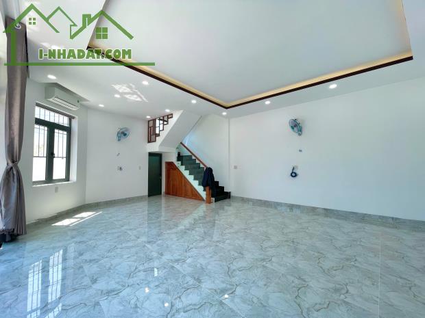 Bán nhà mới xây 79,5m2 đường Mai An Tiêm, Nha Trang - 1
