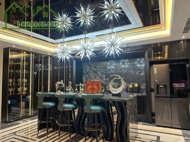SIÊU HIẾM 1.0.2 BÁN TÒA BUILDING LIỄU GIAI - 100M2 - 9 TẦNG THANG MÁY -2 MẶT THOÁNG - 68TỶ - 1