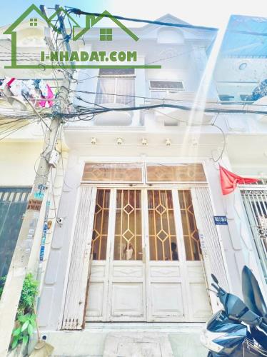 Bán nhà phố đường Trường Chinh