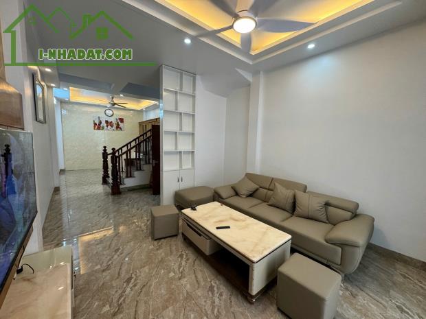 Giá Tốt.Bán Nhà Dân Xây, Ngọc Thụy, Long Biên 4T, 45m2 chỉ 7,45 tỷ (ô tô đỗ gần)