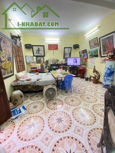 Cần bán nhà Vũ Hữu, quận Thanh Xuân 196m xây ccmn, biệt thự, giá 20 tỷ