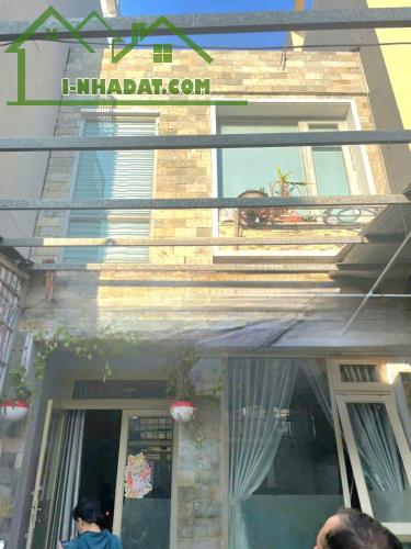 ✅ ✅ Nhà cho thuê gần Trường Cao Đẵng Điện Lực- tx 33  phường Thạnh Xuân quận 12 
👉 Đường