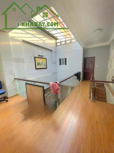 ✅ ✅ Nhà cho thuê gần Trường Cao Đẵng Điện Lực- tx 33  phường Thạnh Xuân quận 12 
👉 Đường - 3