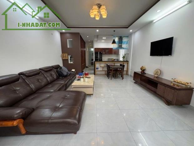 Bán nhà 3 tầng Phạm Cự Lượng, Sơn Trà, Đà Nẵng. Vị trí kinh doanh, cho thuê quá ngon.