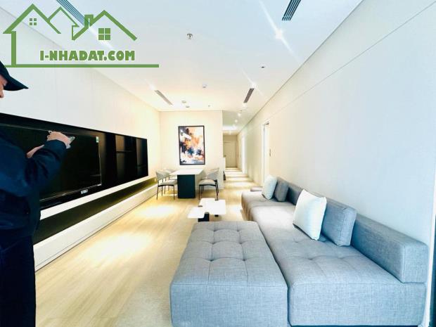 Bán nhà mặt phố Tô Hiến Thành, 160m2, mặt tiền 7.1m, 94 tỷ, xây tòa văn phòng đẹp hết ý