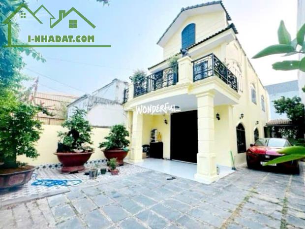 BÁN BIỆT THỰ NGỌC THỤY - LONG BIÊN - HÀNG XÓM PHỐ CỔ 180M2 – GIÁ CHỈ 45 TỶ! ✨🏡