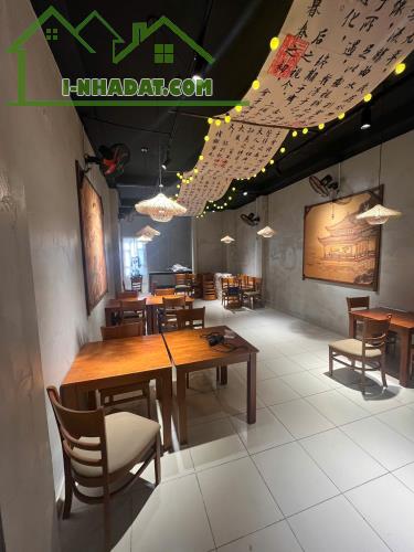 Bán Nhà Mặt Tiền Đường Trường Sơn, P.15, Q.10 - 5.2m x 9m - Chỉ 26 Tỷ - 4