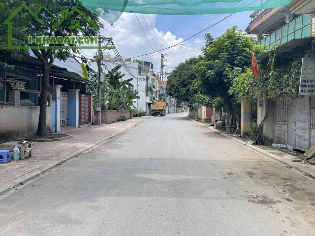 Giảm giá, cần tiền bán gấp lô đất 94,5m2 tại thôn Viên Ngoại, Đặng Xá, đường ô tô tránh. - 1